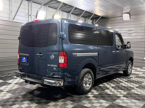 Used 2019 Nissan NV 3500 SL image 5
