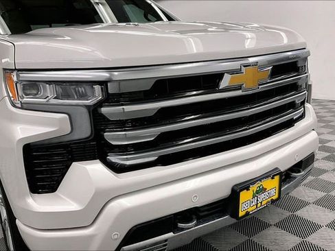 Used 2023 Chevrolet Silverado 1500 High Country image 32