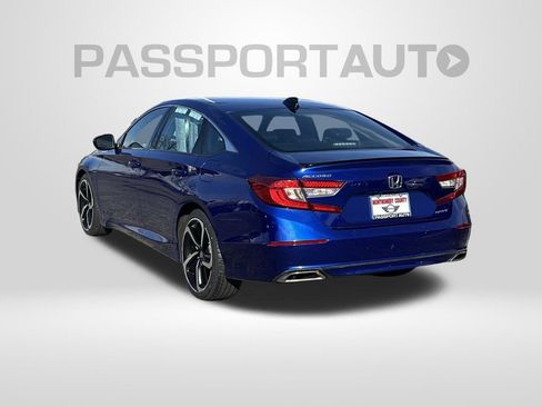 Used 2022 Honda Accord Sport image 2