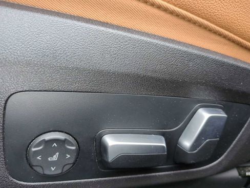 Certified 2023 BMW 330i xDrive Sedan w/ Premium Package image 17