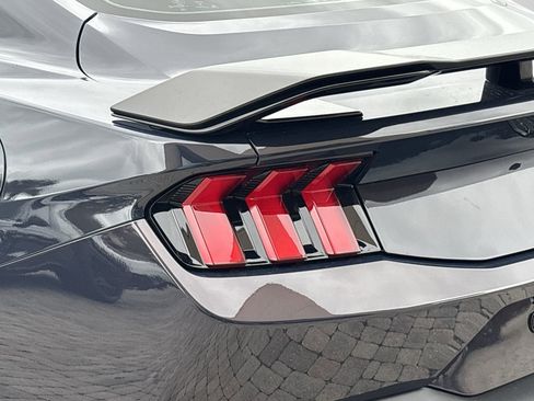 Used 2025 Ford Mustang Dark Horse image 7