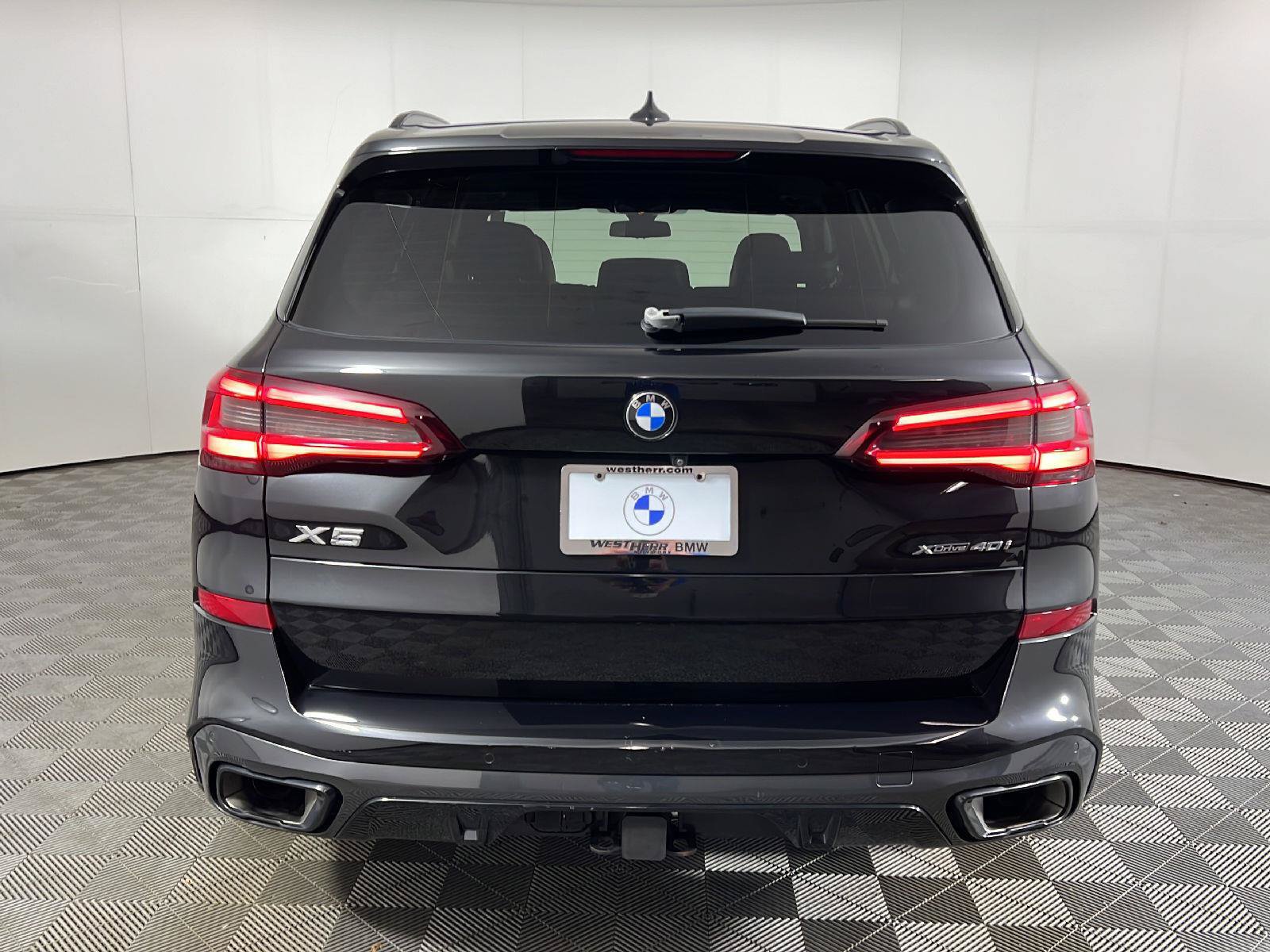 Used 2023 BMW X5 xDrive40i w/ M Sport Package AWD/4WD image 6
