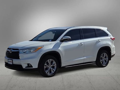 Used 2014 Toyota Highlander XLE image 4