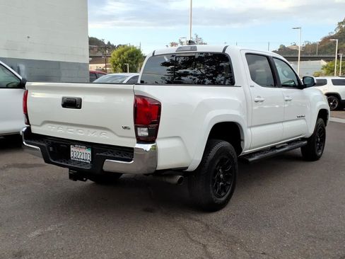 Used 2021 Toyota Tacoma SR5 RWD image 4