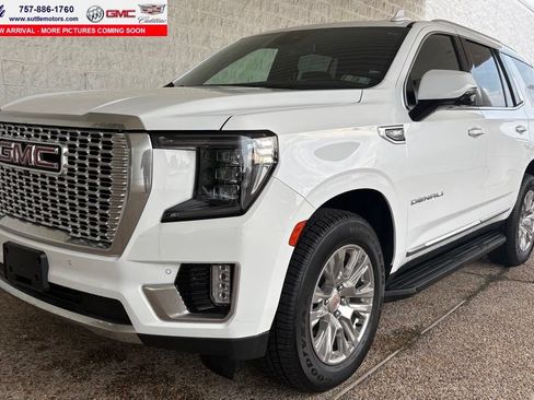 Used 2021 GMC Yukon XL Denali w/ Denali Premium Package AWD/4WD image 1