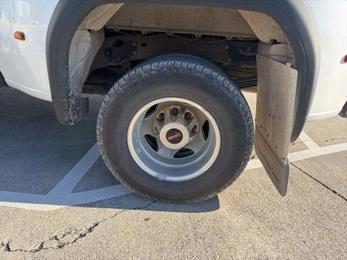 Used 2023 GMC Sierra 3500 Denali image 6