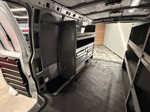 Used 2021 Chevrolet Express 2500 Extended w/ Enhanced Convenience Package RWD image 16