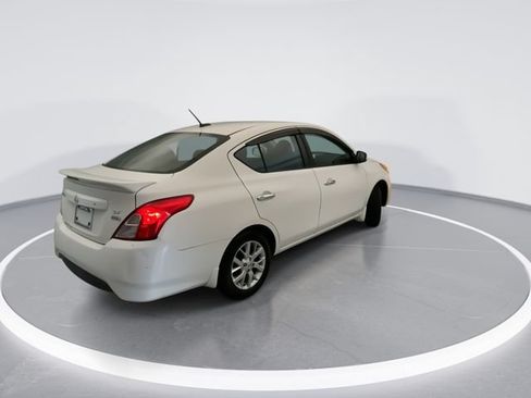 Used 2017 Nissan Versa SV w/ SV Special Edition Package FWD image 6