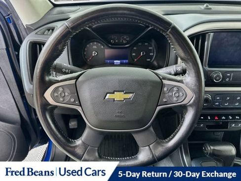 Used 2021 Chevrolet Colorado Z71 AWD/4WD image 17