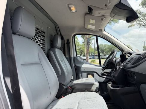 Used 2019 Ford Transit 250 130 Low Roof RWD image 13
