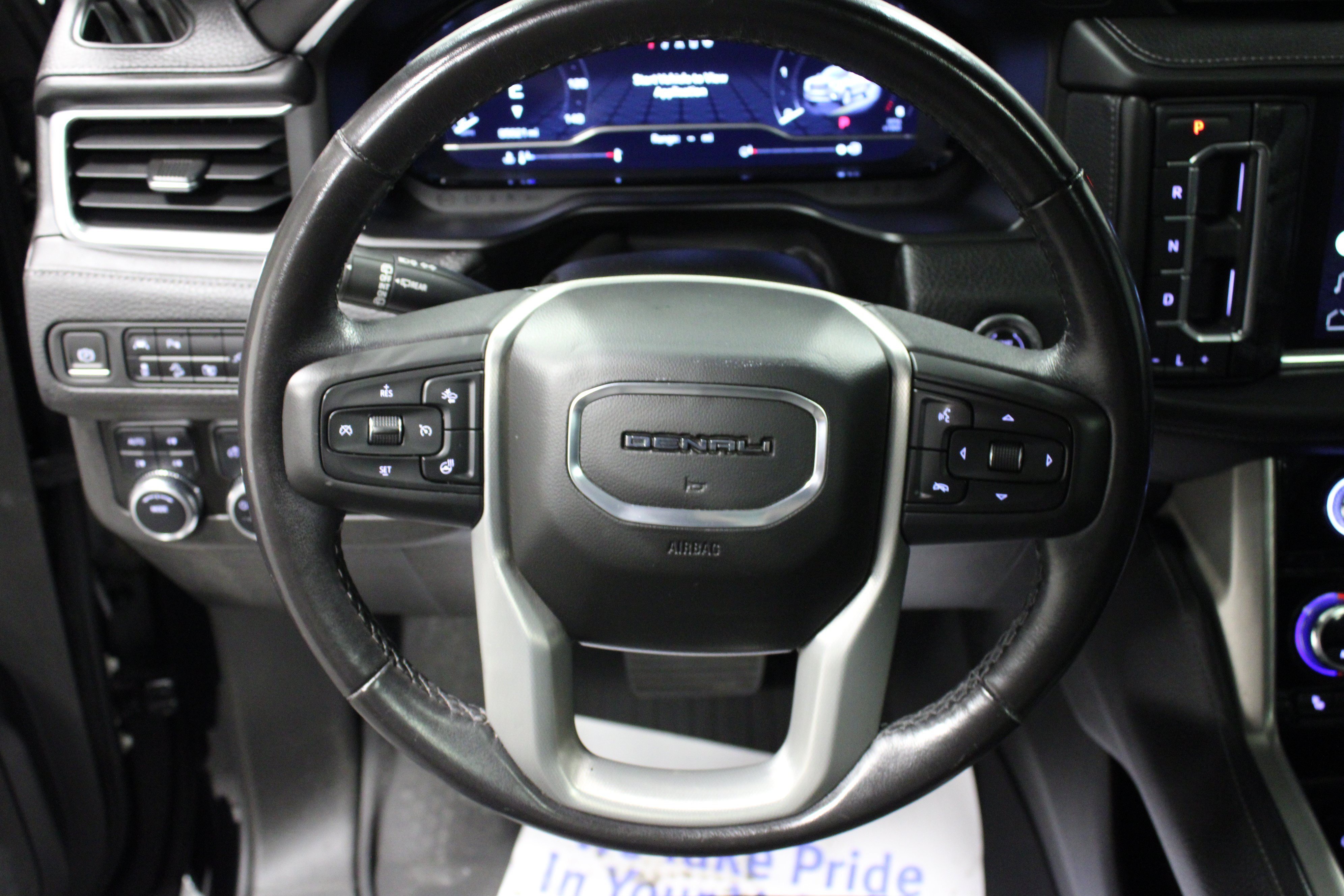 Used 2022 GMC Yukon Denali AWD/4WD image 18
