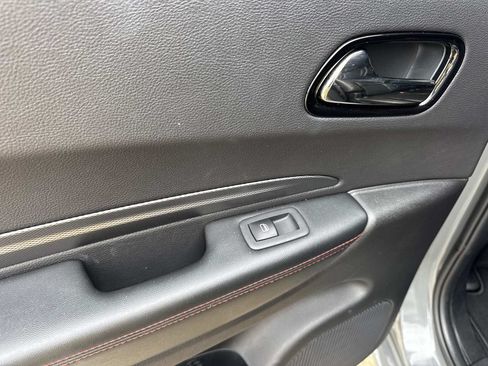 Used 2025 Dodge Durango GT AWD/4WD image 30
