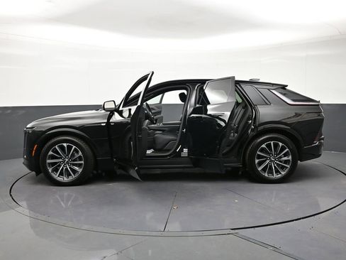 Used 2025 Cadillac Lyriq Sport w/ LPO, Floor Liner Package RWD image 33