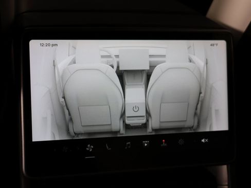 Used 2026 Tesla Model Y Long Range image 32