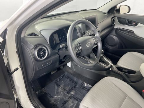 Used 2023 Hyundai Kona SEL image 9