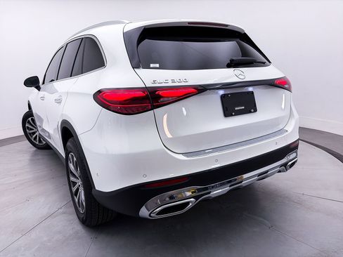 Used 2023 Mercedes-Benz GLC 300 image 9