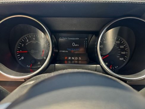 Used 2022 Ford Mustang Premium RWD image 11