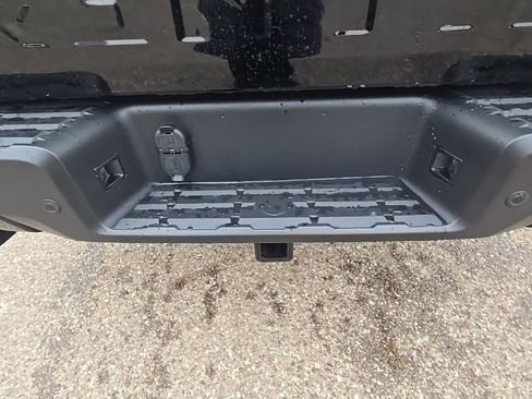 New 2026 Nissan Frontier SV image 39