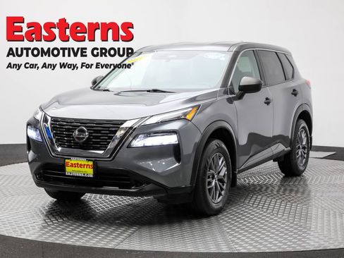 Used 2021 Nissan Rogue S image 1