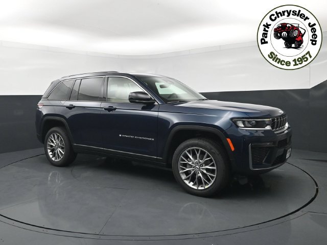 New 2027 Jeep Grand Cherokee Limited AWD/4WD image 1