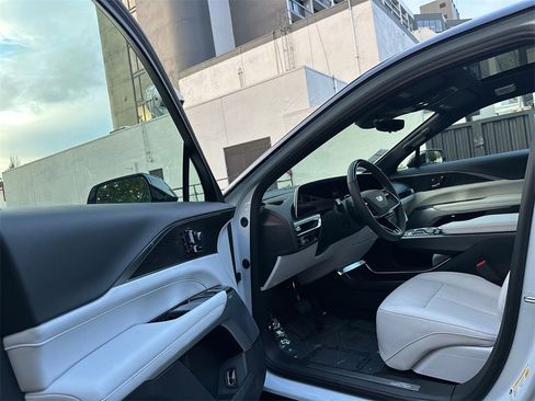 New 2026 Cadillac Lyriq Premium Sport image 20