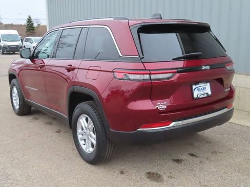 Used 2023 Jeep Grand Cherokee Laredo w/ Luxury Tech Group I image 9