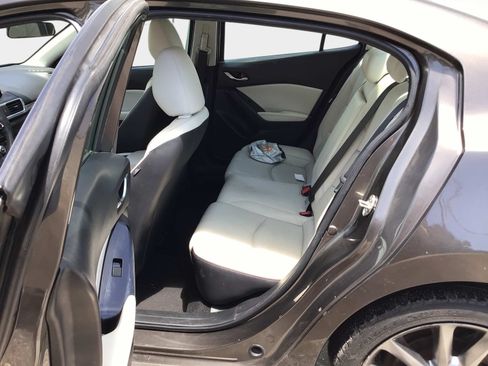 Used 2018 MAZDA MAZDA3 Grand Touring FWD image 8