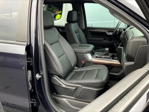 Used 2022 Chevrolet Silverado 1500 LT Trail Boss w/ LT Trail Boss Premium Package image 7