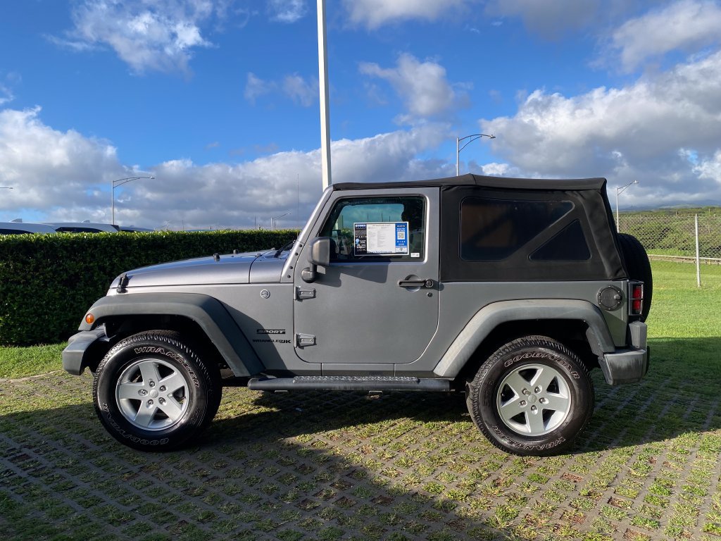Used 2018 Jeep Wrangler Sport AWD/4WD image 4