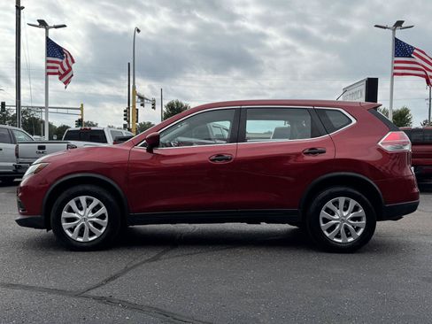 Used 2016 Nissan Rogue S FWD image 4
