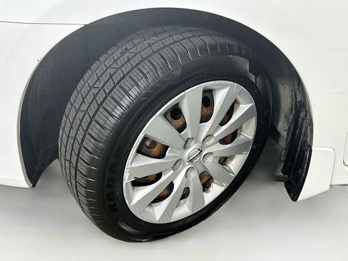 Used 2017 Nissan Sentra SV FWD image 24