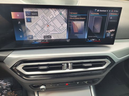 Used 2023 BMW i4 eDrive40 image 21