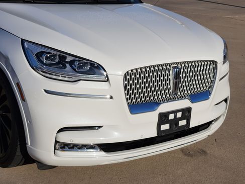 Used 2021 Lincoln Aviator Reserve w/ Equipment Group 210A image 7