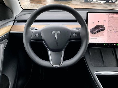 Used 2023 Tesla Model Y image 6