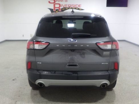 Used 2021 Ford Escape SE w/ Convenience Package AWD/4WD image 3