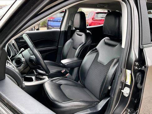 Used 2018 Jeep Compass Latitude w/ Popular Equipment Group image 7