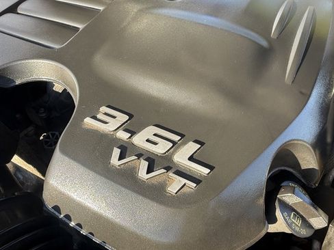 Used 2016 Chrysler 300 S image 16