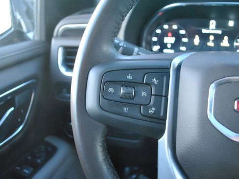 Used 2022 GMC Yukon SLT w/ SLT Premium Package image 22