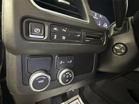 Certified 2022 GMC Yukon SLT w/ SLT Premium Package image 19