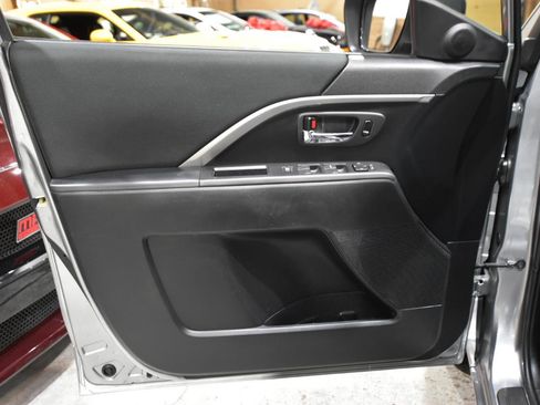 Used 2014 MAZDA MAZDA5 Sport FWD image 8