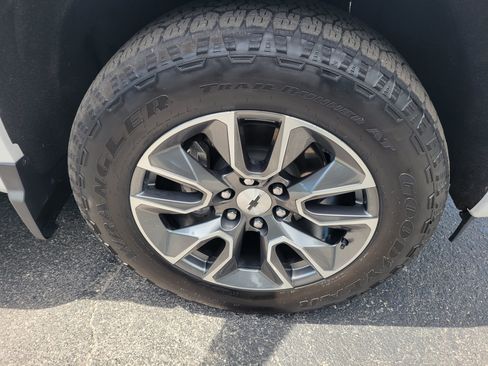 Certified 2025 Chevrolet Silverado 1500 RST AWD/4WD image 43
