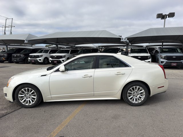 Used 2011 Cadillac CTS Luxury RWD image 2