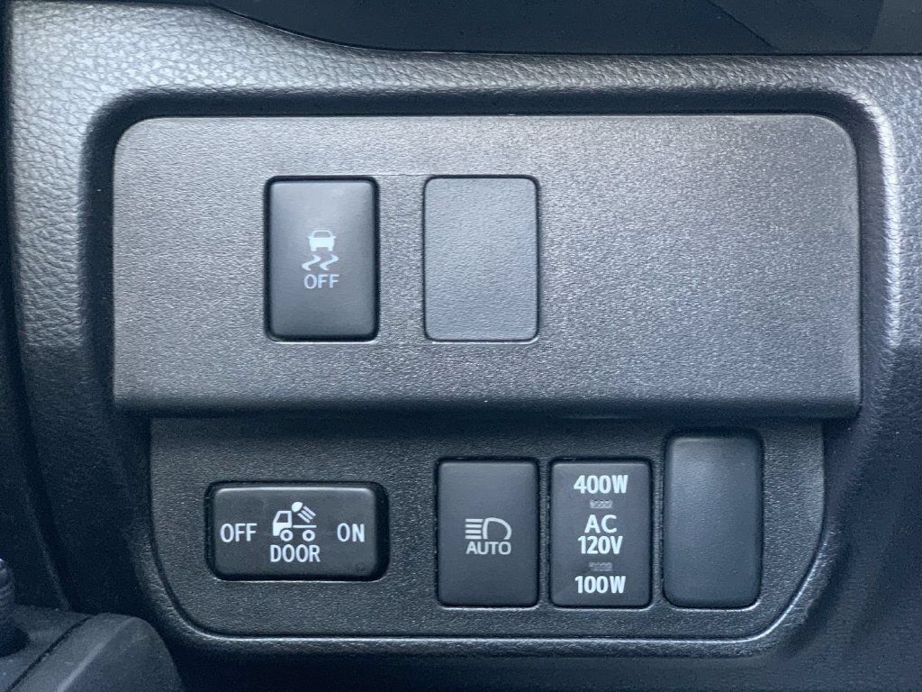 Used 2023 Toyota Tacoma TRD Sport AWD/4WD image 22