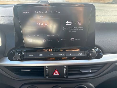 Used 2024 Kia Forte LXS image 17