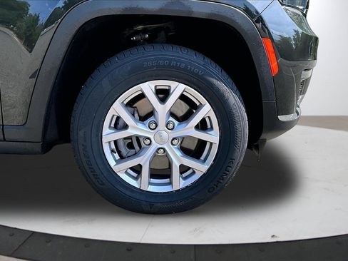 Used 2022 Jeep Grand Cherokee L Limited AWD/4WD image 35