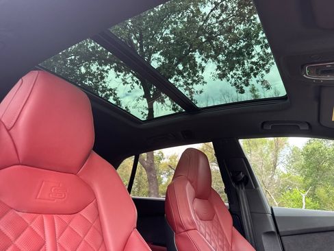 Used 2023 Audi SQ8 Prestige AWD/4WD image 20