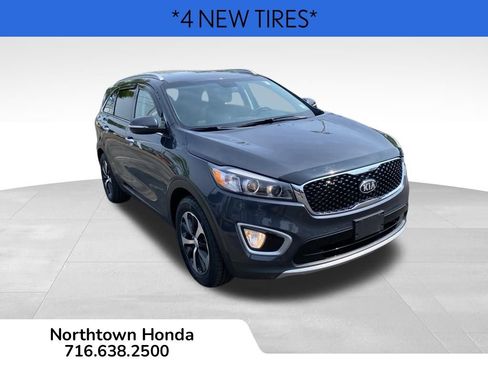 Used 2017 Kia Sorento EX w/ EX V6 Premium Package image 2