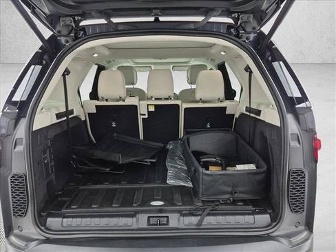 Certified 2026 Land Rover Discovery S AWD/4WD image 6