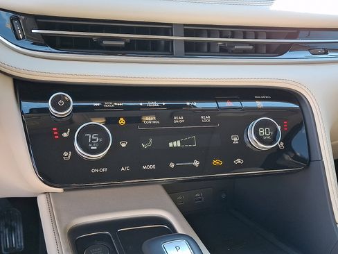 Certified 2023 INFINITI QX60 Luxe w/ Cargo Package image 17