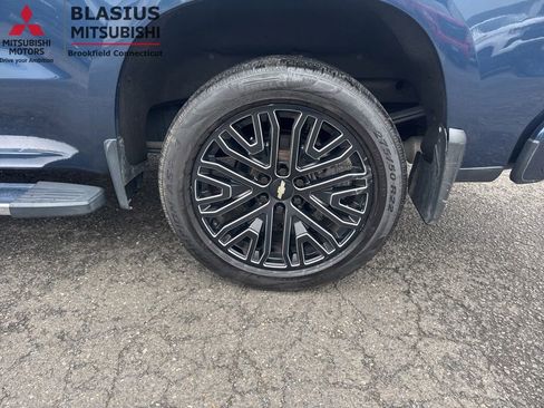 Used 2019 Chevrolet Silverado 1500 High Country w/ Technology Package AWD/4WD image 14